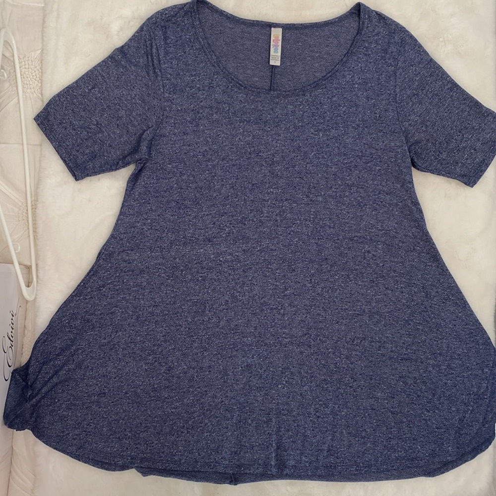 LuLaRoe Heathered Navy Short Sleeve Top. Size S
